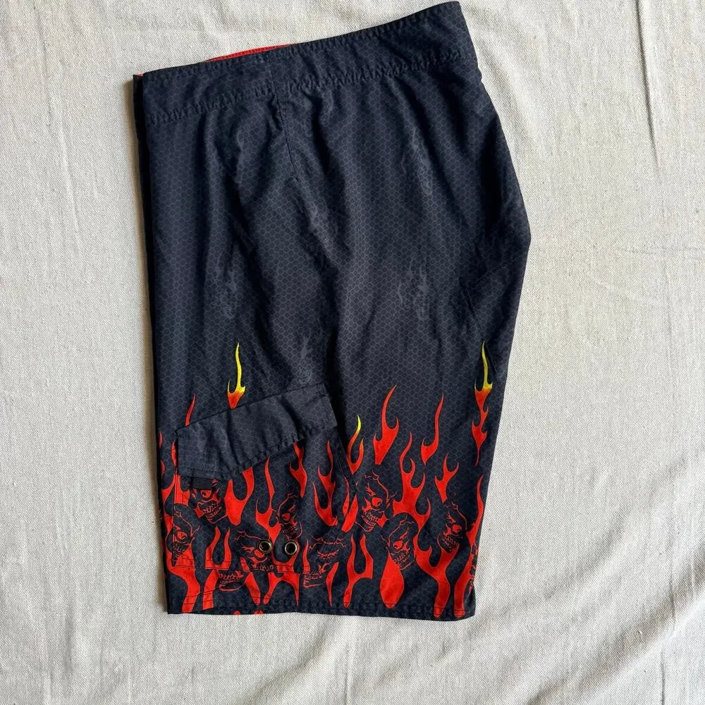 Vintage Y2K Board Shorts Men's 34 Flaming Skulls Skater Grunge Steve & Barry's